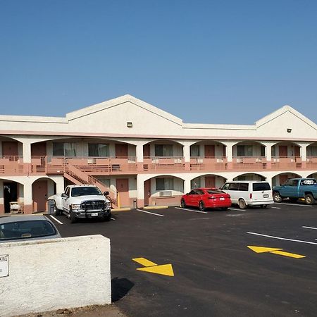 Night Inn Globe Exterior photo
